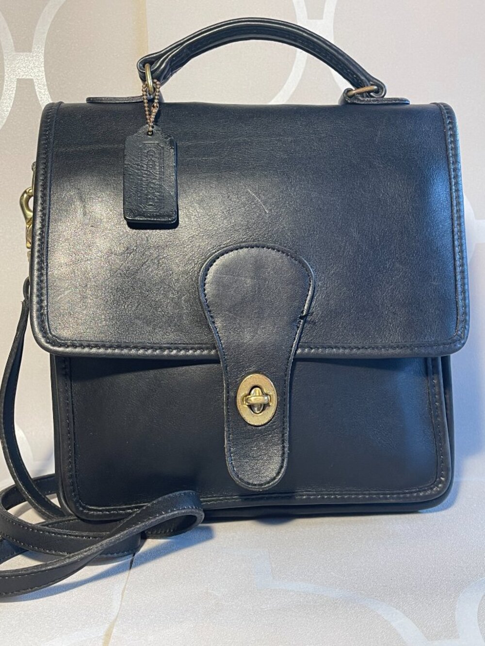 Vintage 80’s - 90's Black COACH Station Leather Bag 5130-crossbody